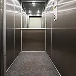 In דירה קומו