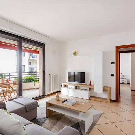 Apartament In Como