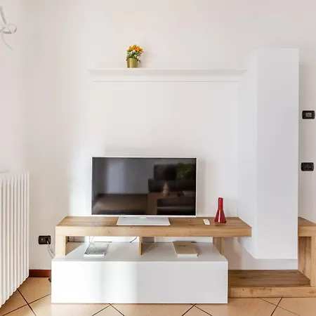 Caniggia 2 With Terrace In Apartament